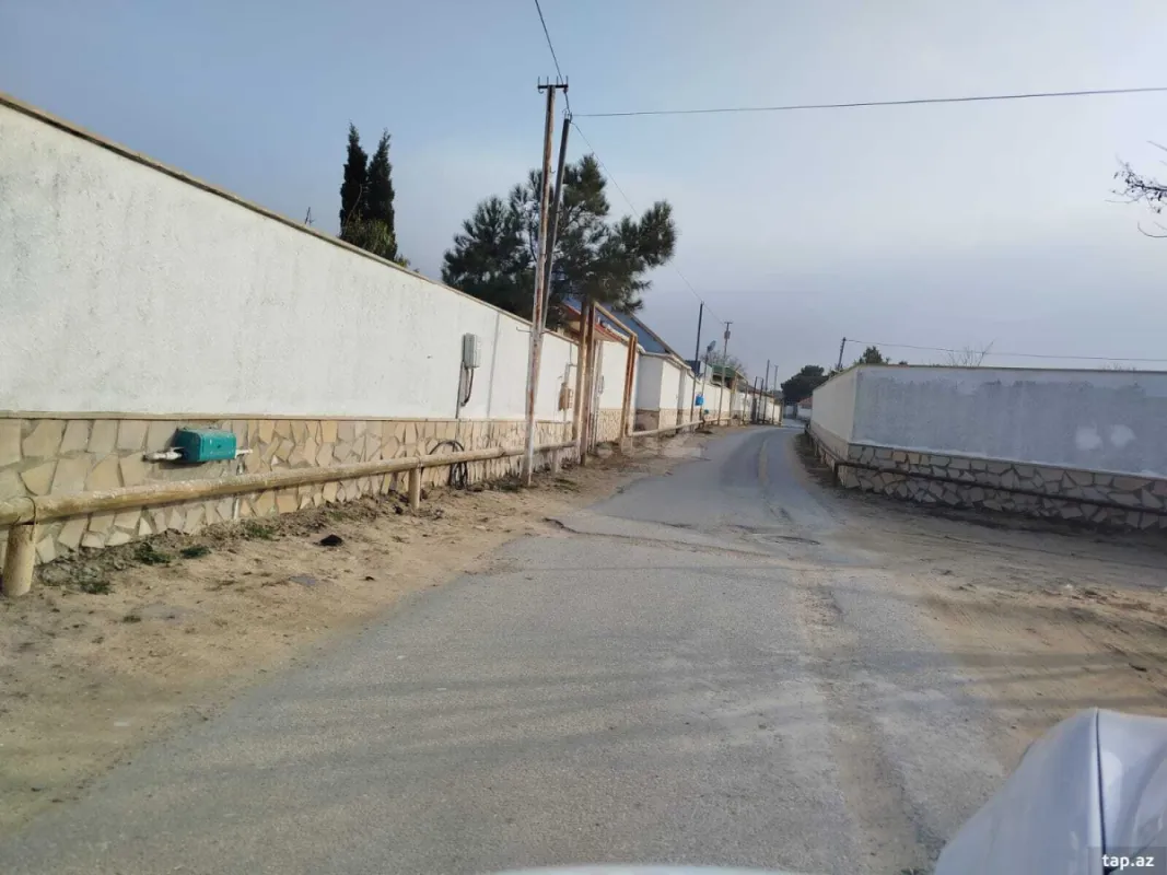 Satılır 4 otaqlı həyət evi