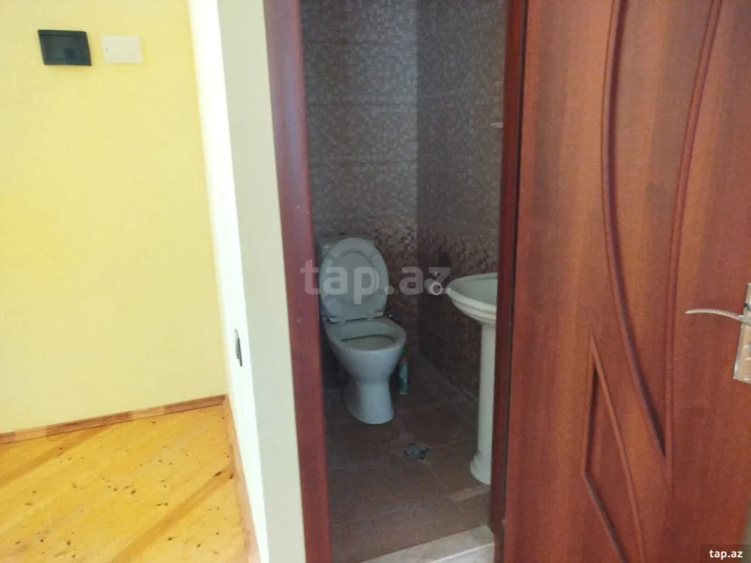 Satılır 4 otaqlı həyət evi