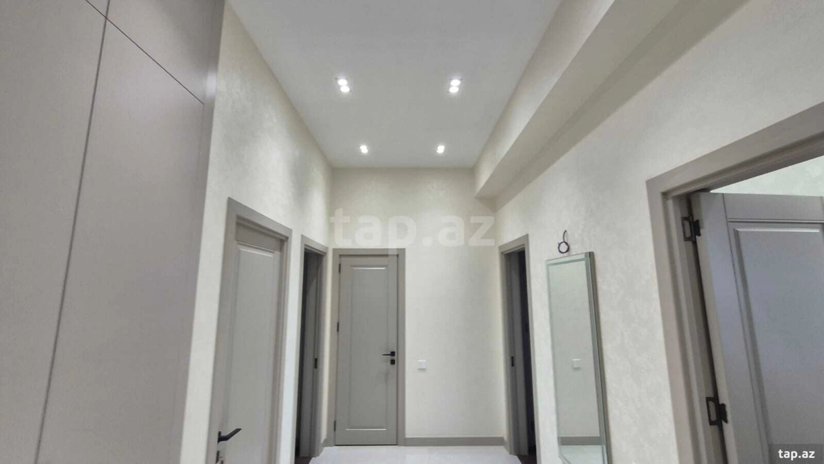 Kirayə verilir 3 otaqlı yeni tikili 138 m²