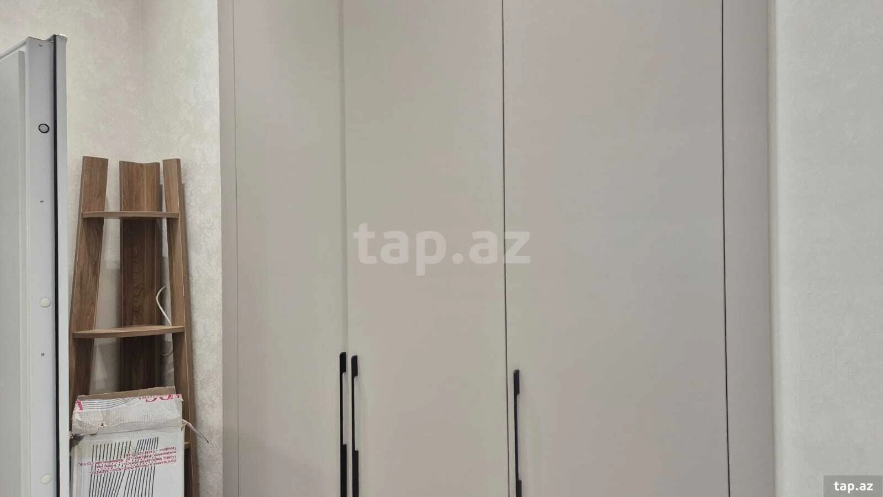 Kirayə verilir 3 otaqlı yeni tikili 138 m²