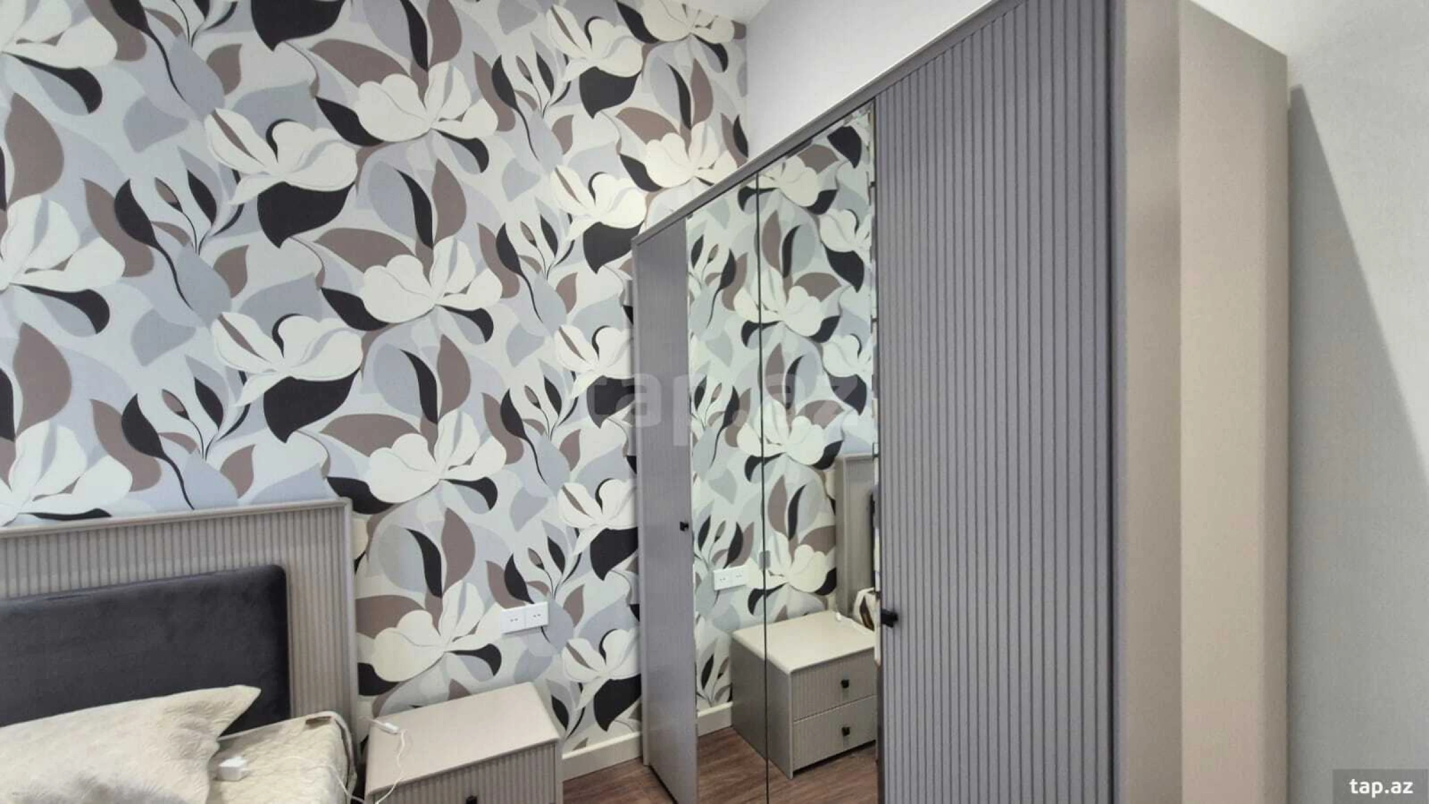 Kirayə verilir 3 otaqlı yeni tikili 138 m²