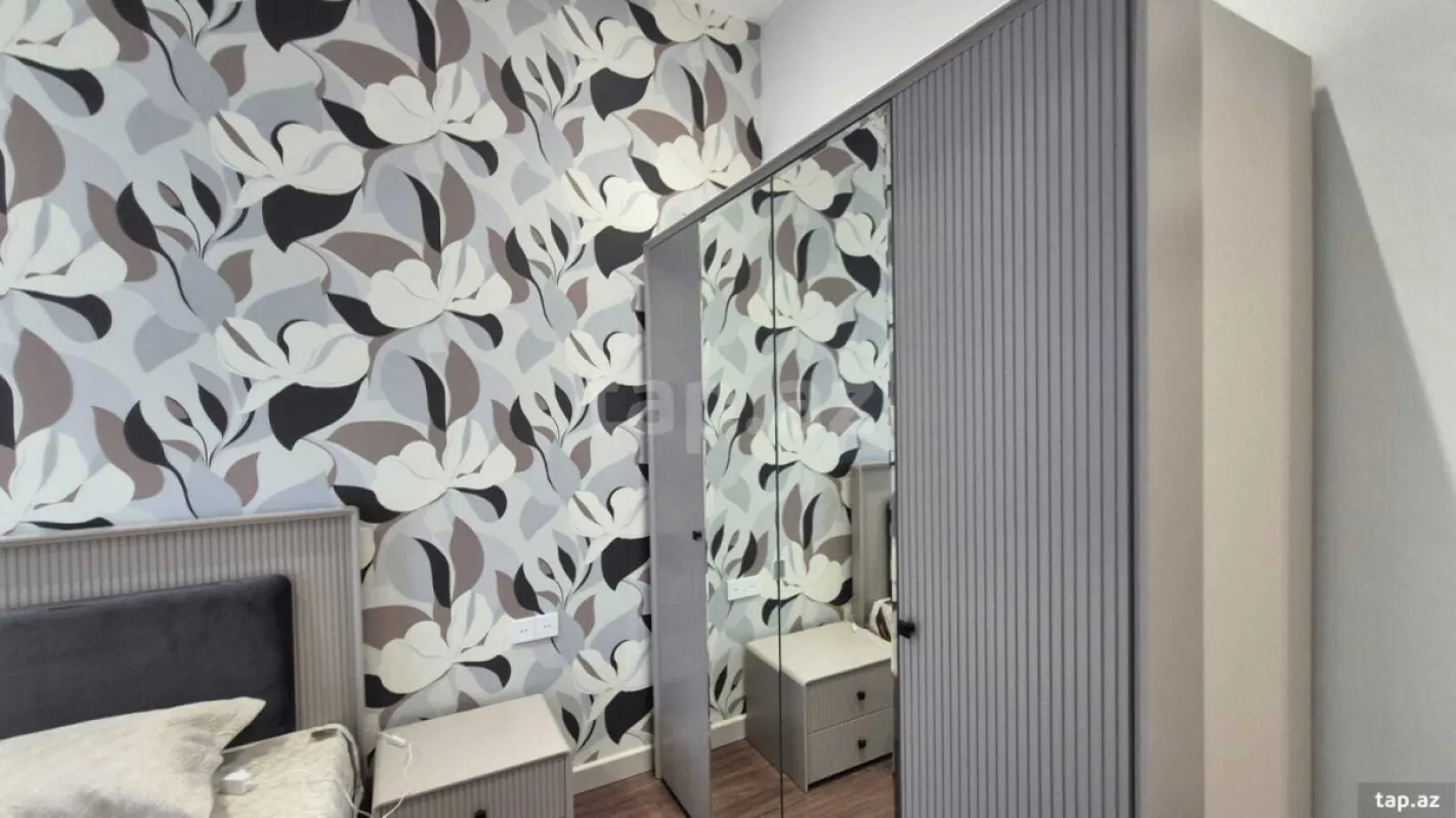 Kirayə verilir 3 otaqlı yeni tikili 138 m²