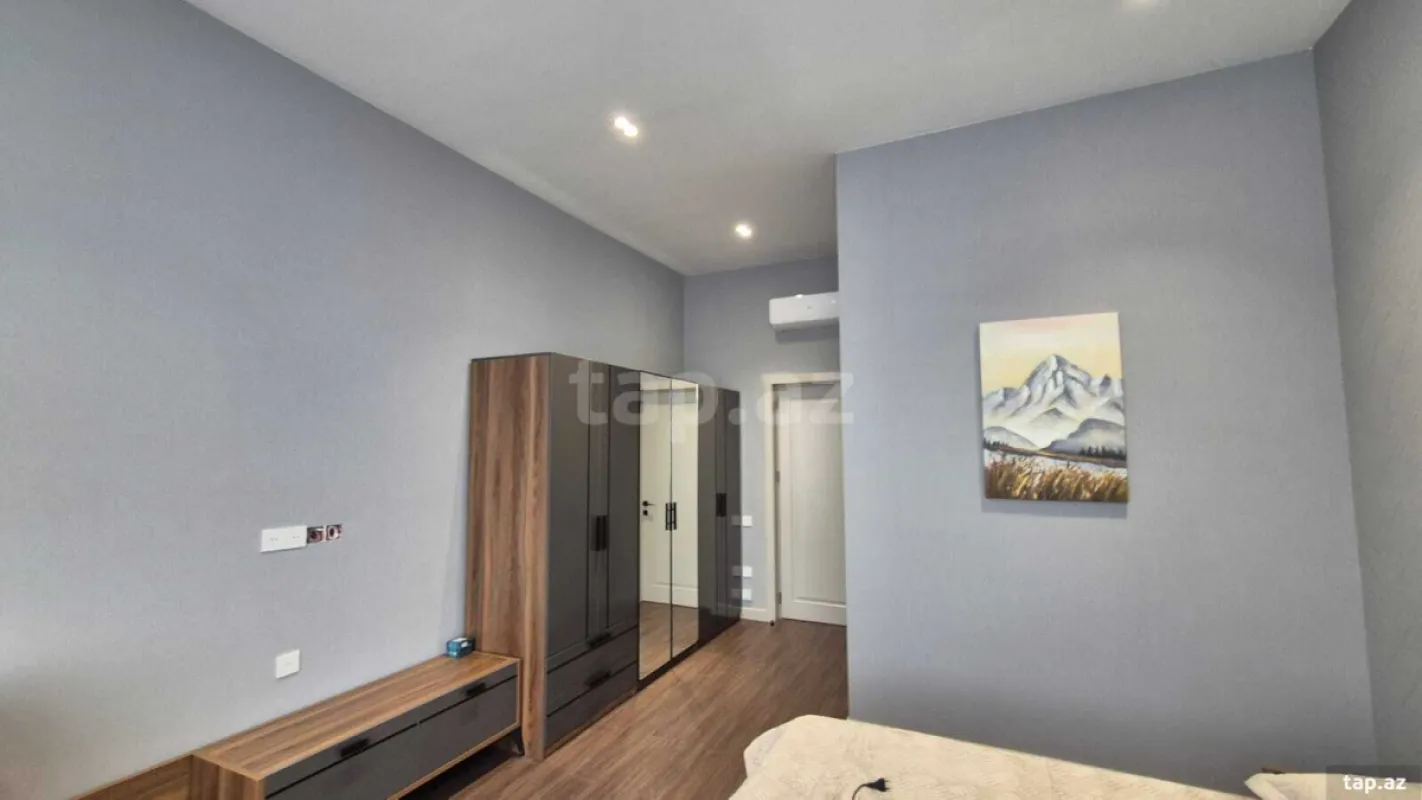 Kirayə verilir 3 otaqlı yeni tikili 138 m²