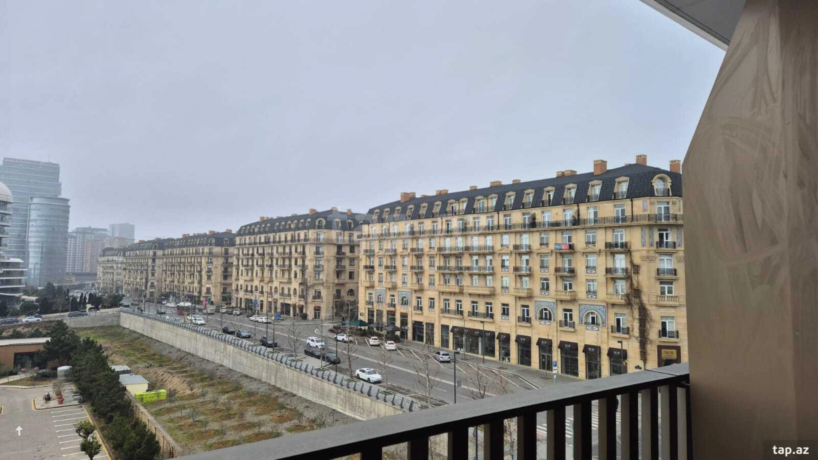 Kirayə verilir 3 otaqlı yeni tikili 138 m²