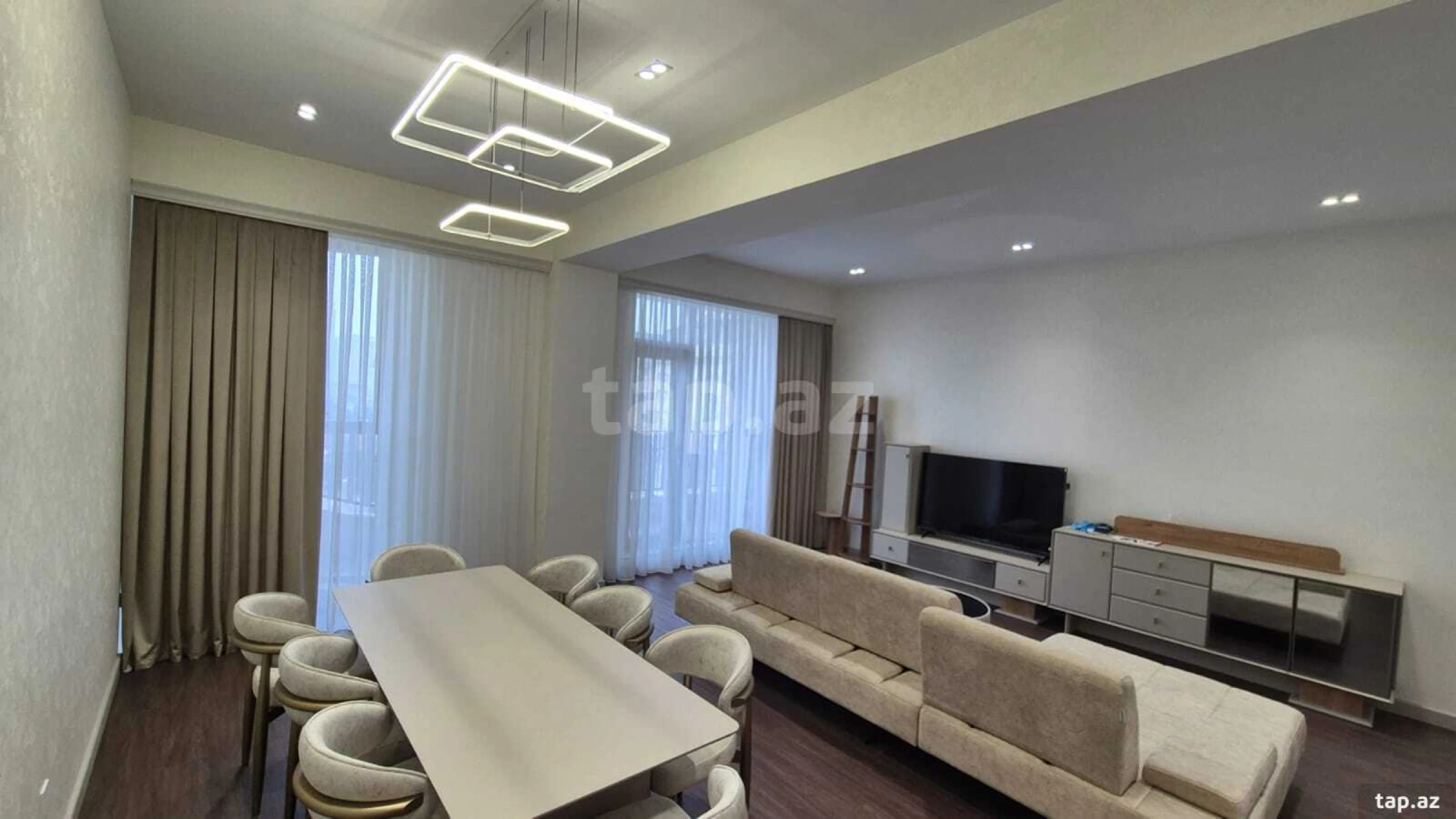 Kirayə verilir 3 otaqlı yeni tikili 138 m²