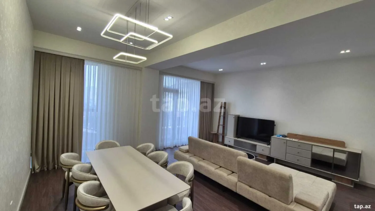 Kirayə verilir 3 otaqlı yeni tikili 138 m²