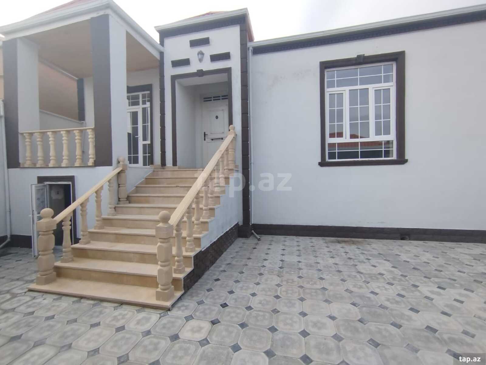 Satılır 4 otaqlı həyət evi 82 m²