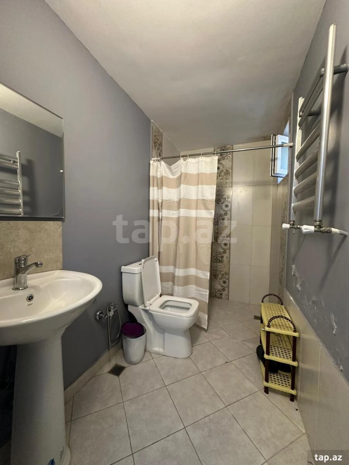 Satılır 13 otaqlı həyət evi 500 m²