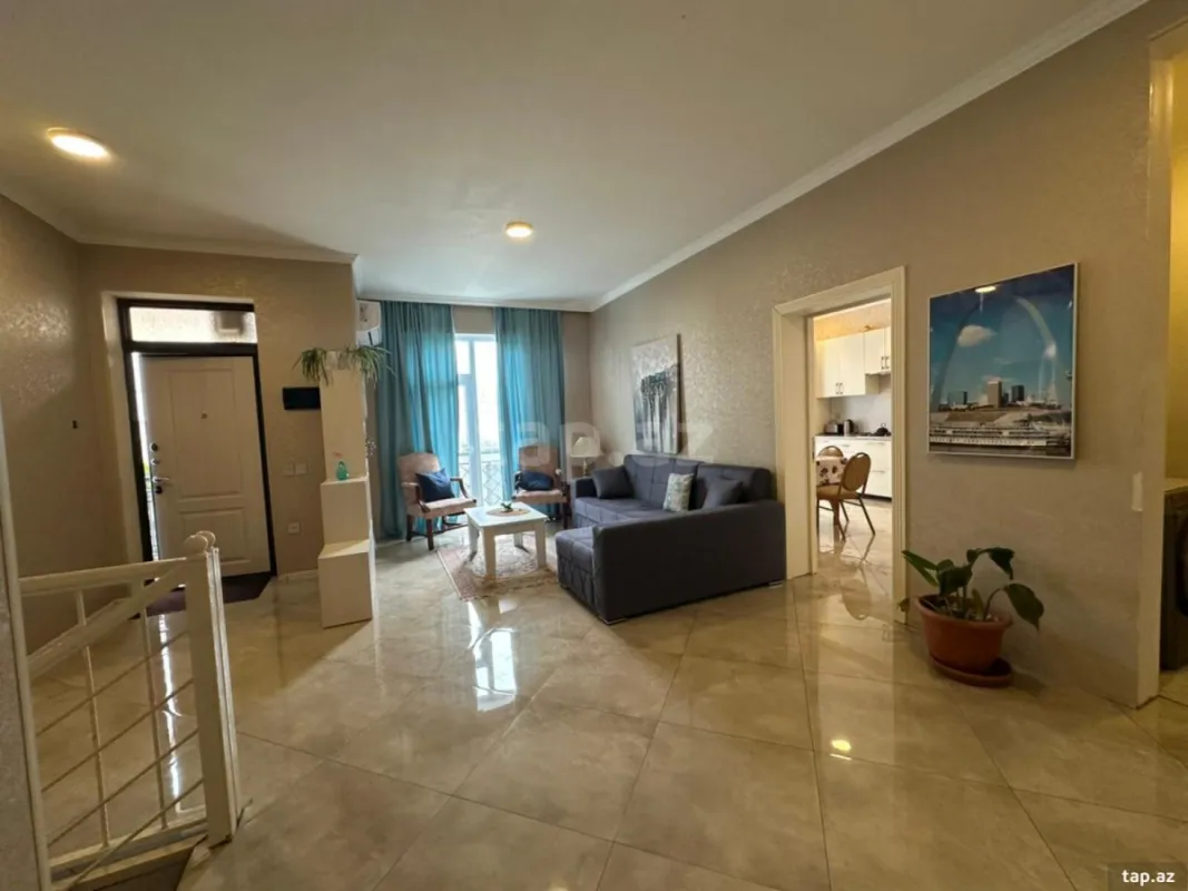 Satılır 13 otaqlı həyət evi 500 m²