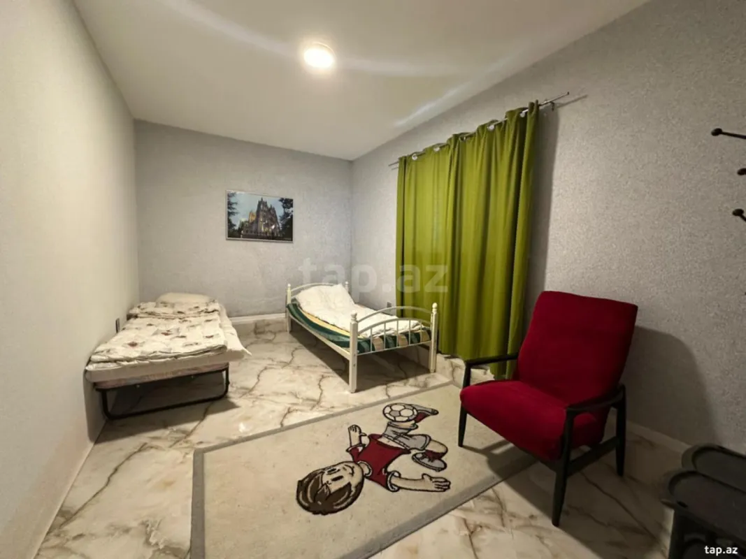 Satılır 13 otaqlı həyət evi 500 m²