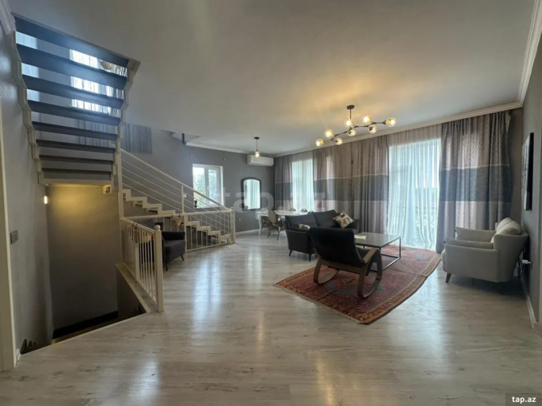 Satılır 13 otaqlı həyət evi 500 m²