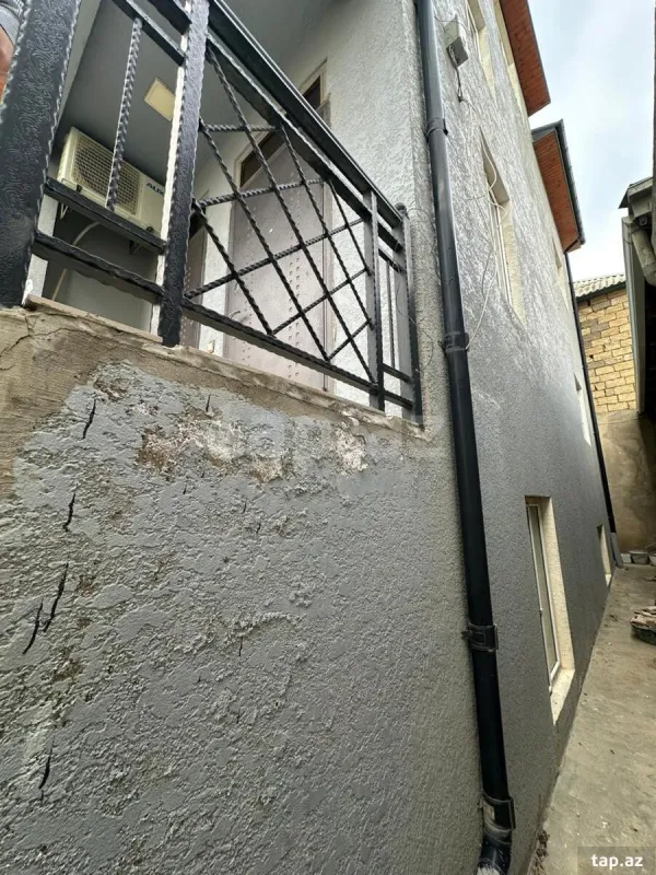 Satılır 13 otaqlı həyət evi 500 m²