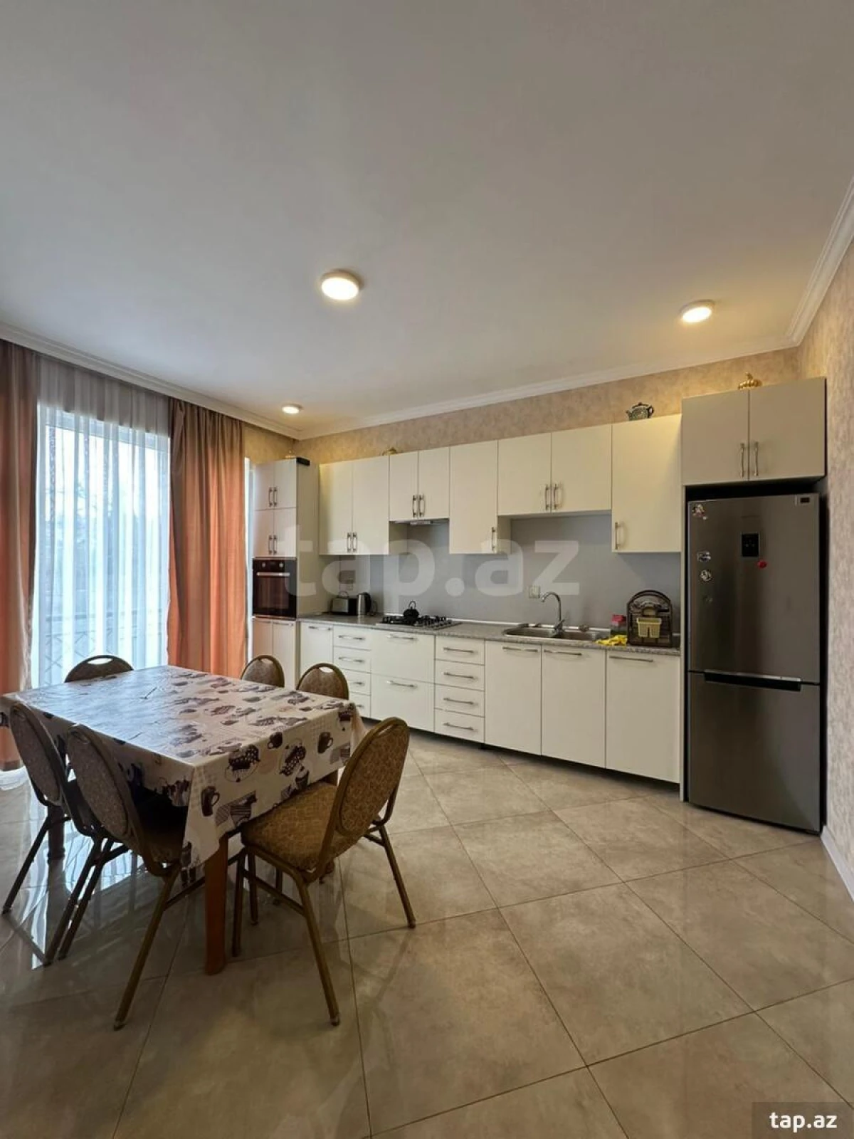 Satılır 13 otaqlı həyət evi 500 m²