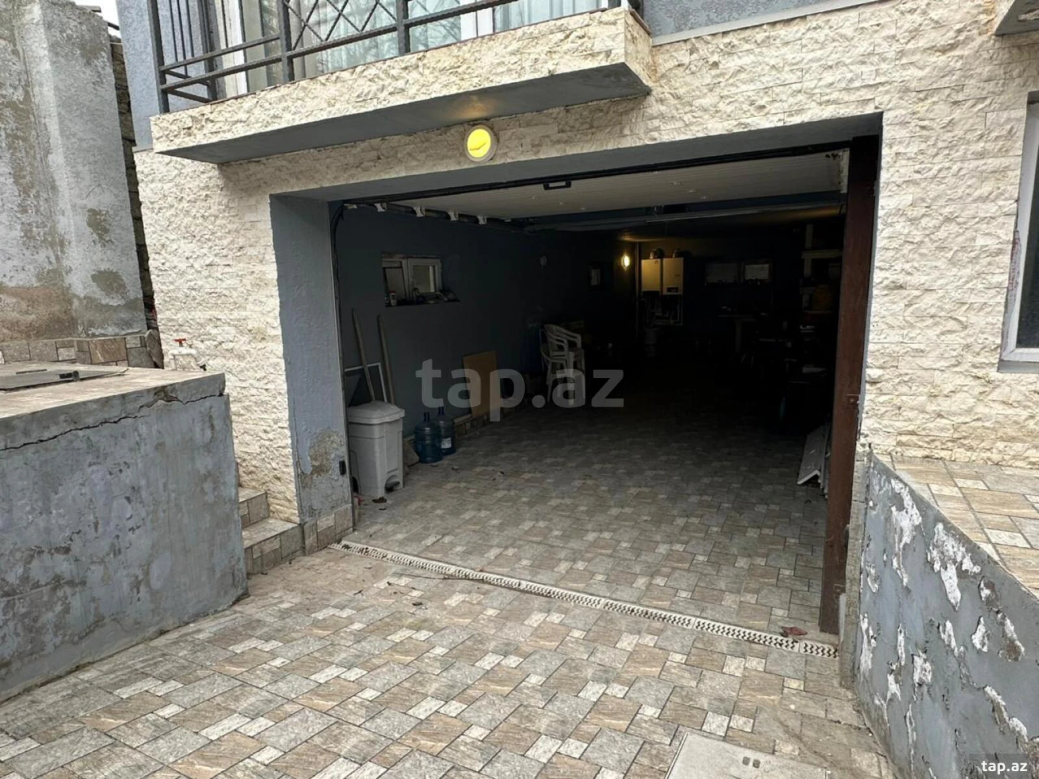 Satılır 13 otaqlı həyət evi 500 m²