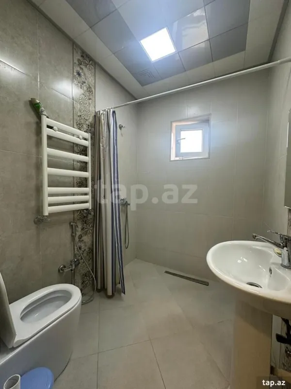 Satılır 13 otaqlı həyət evi 500 m²