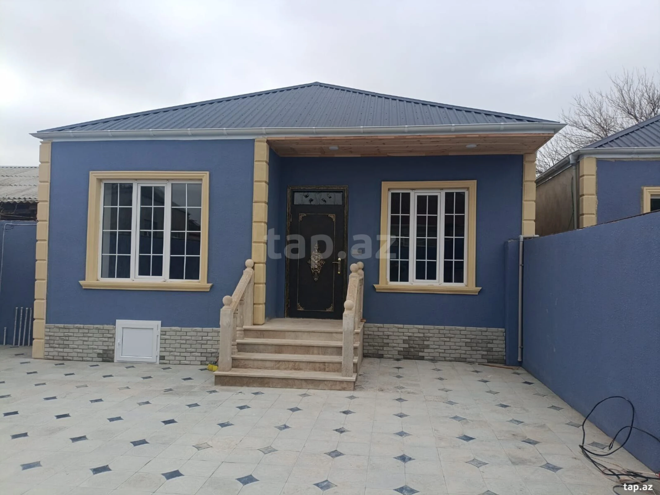 Satılır 3 otaqlı həyət evi