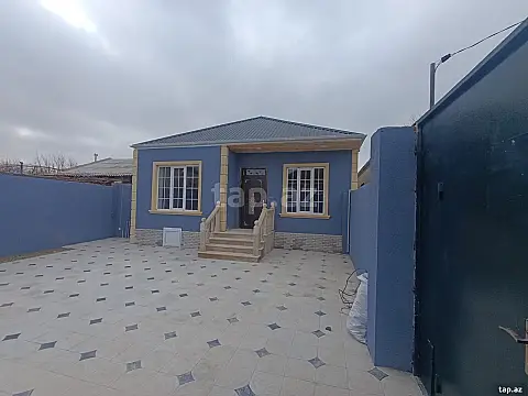 Satılır 3 otaqlı həyət evi