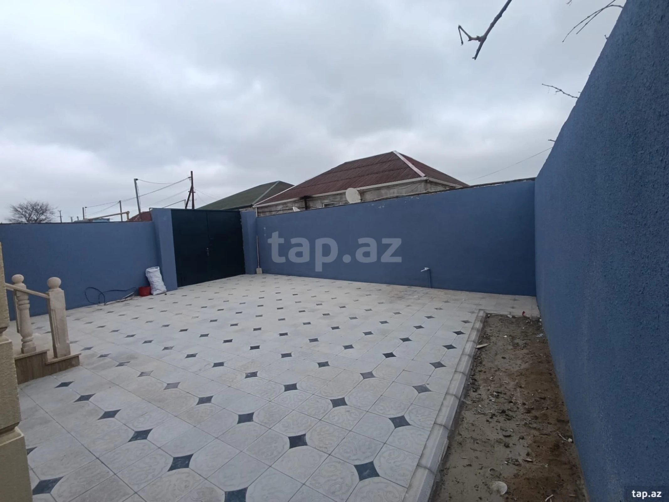 Satılır 3 otaqlı həyət evi