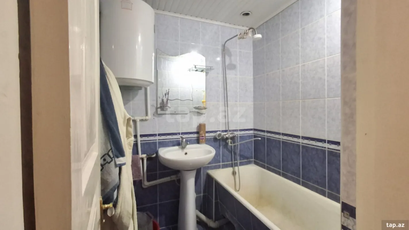 Satılır 4 otaqlı mənzil 80 m²