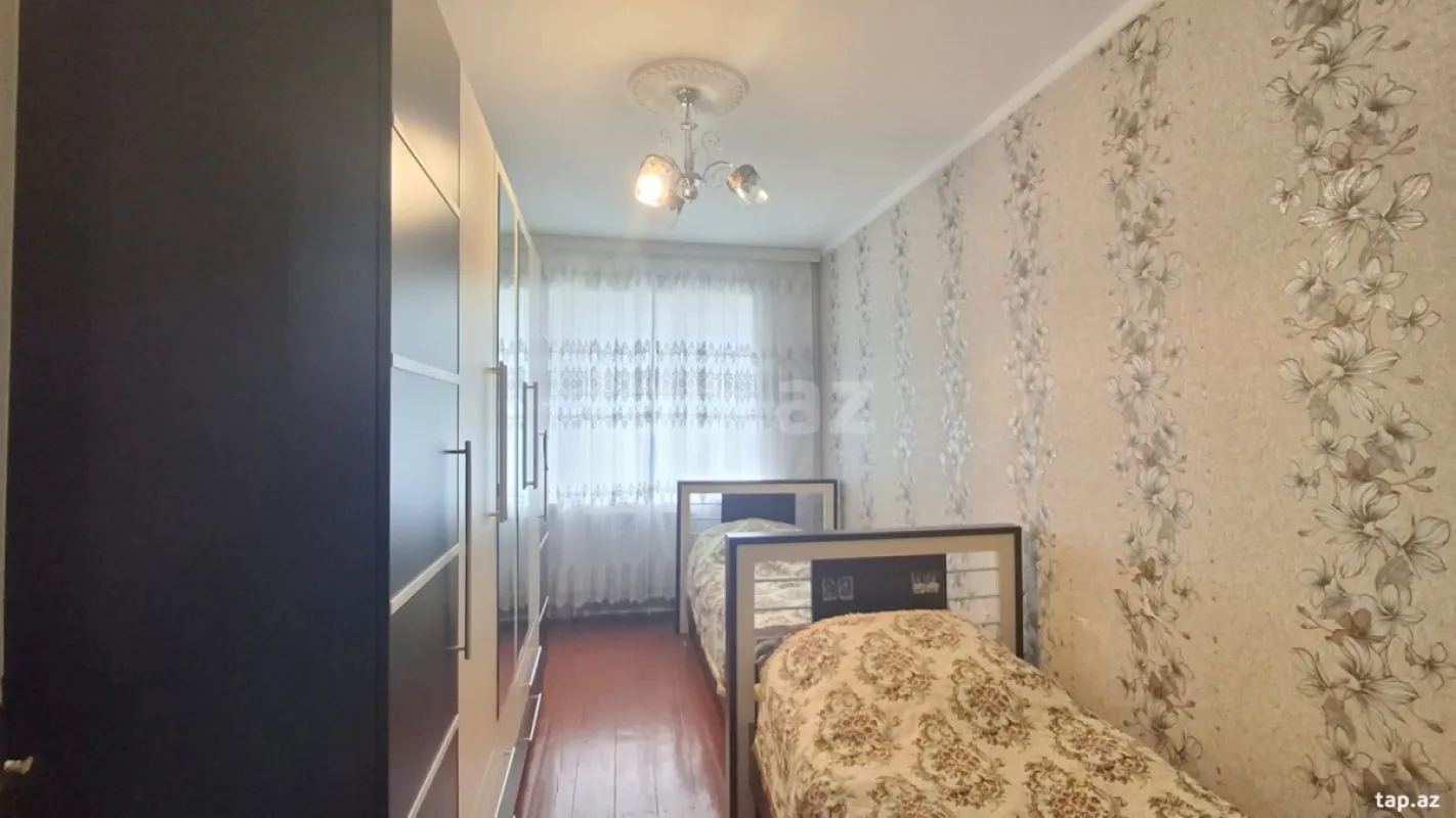 Satılır 4 otaqlı mənzil 80 m²