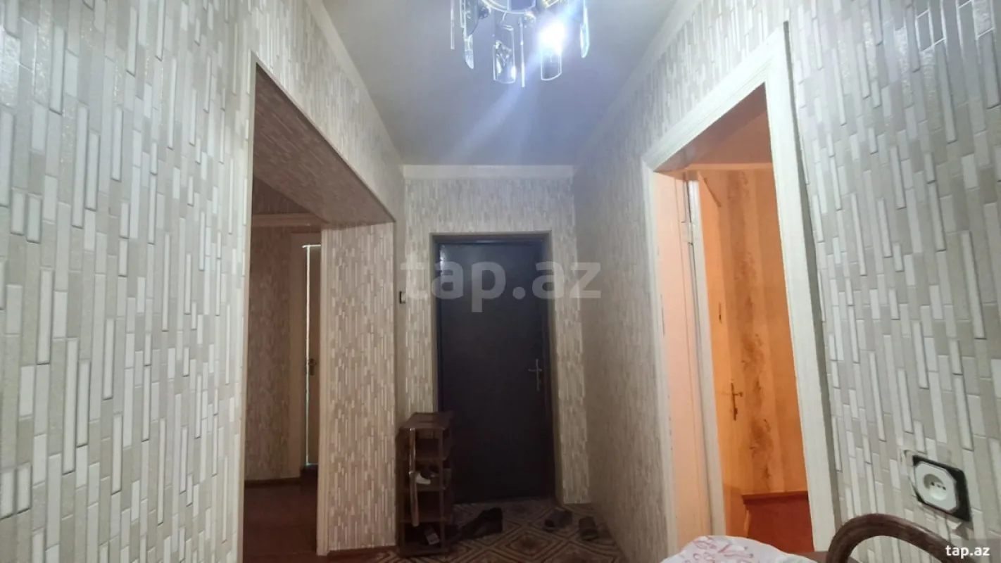 Satılır 4 otaqlı mənzil 80 m²