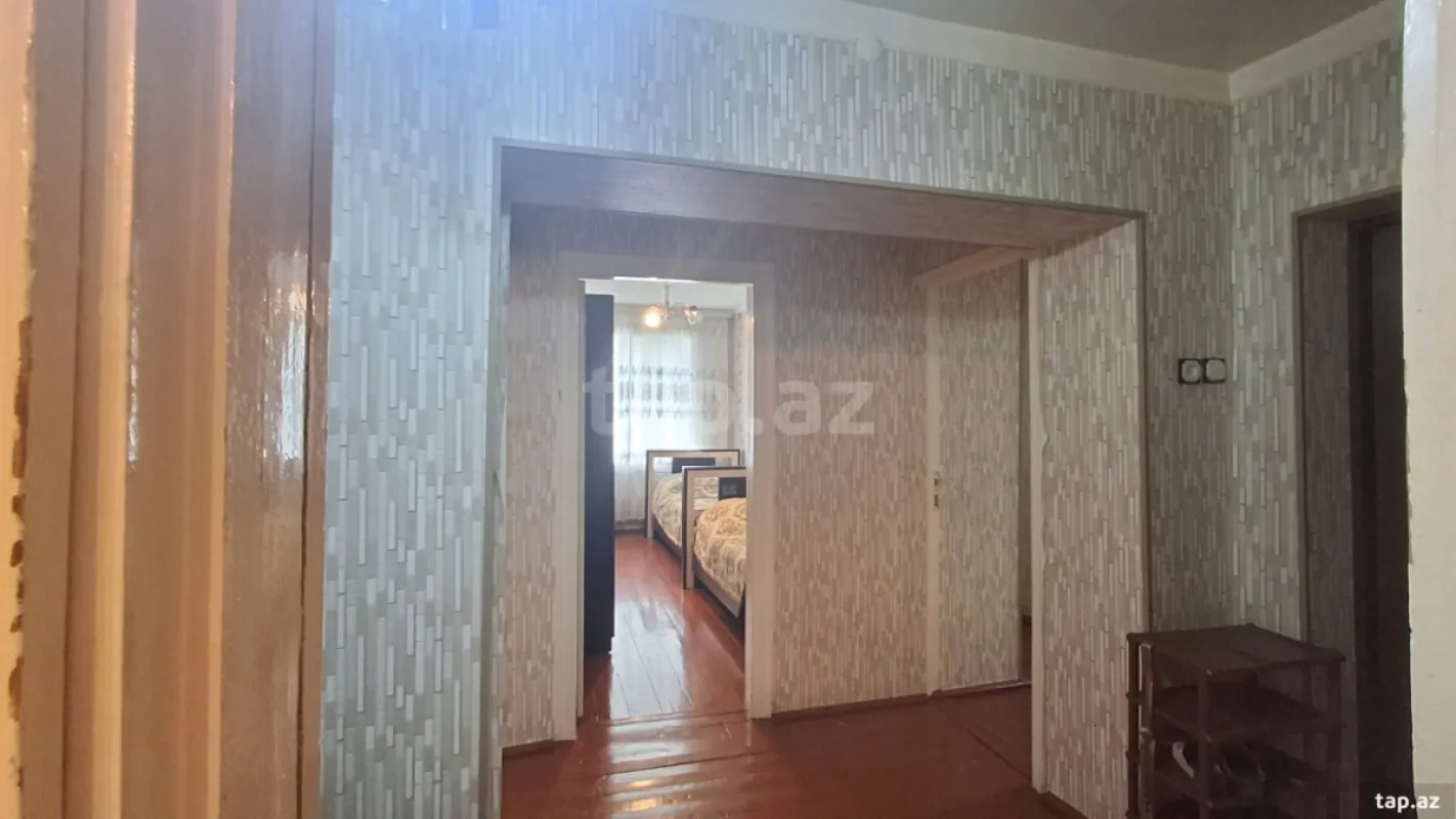 Satılır 4 otaqlı mənzil 80 m²