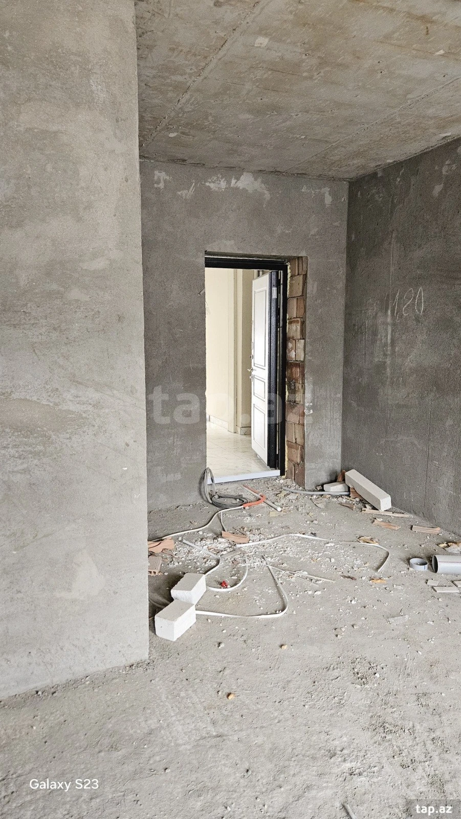 Satılır 1 otaqlı mənzil 60 m²