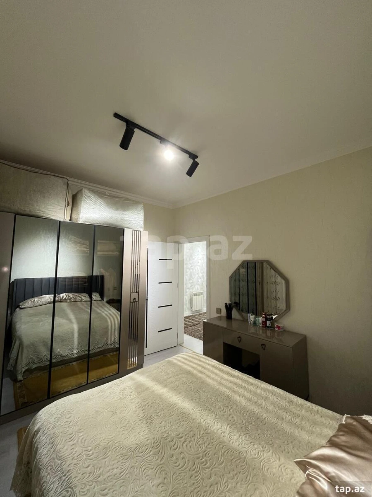 Satılır 3 otaqlı həyət evi