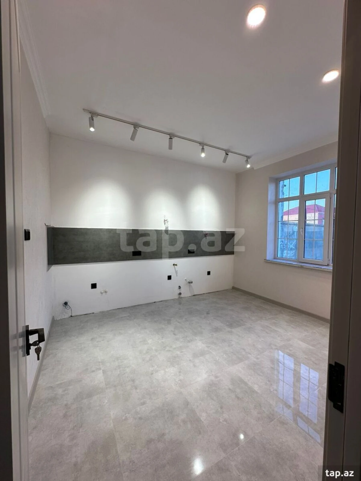 Satılır 3 otaqlı həyət evi