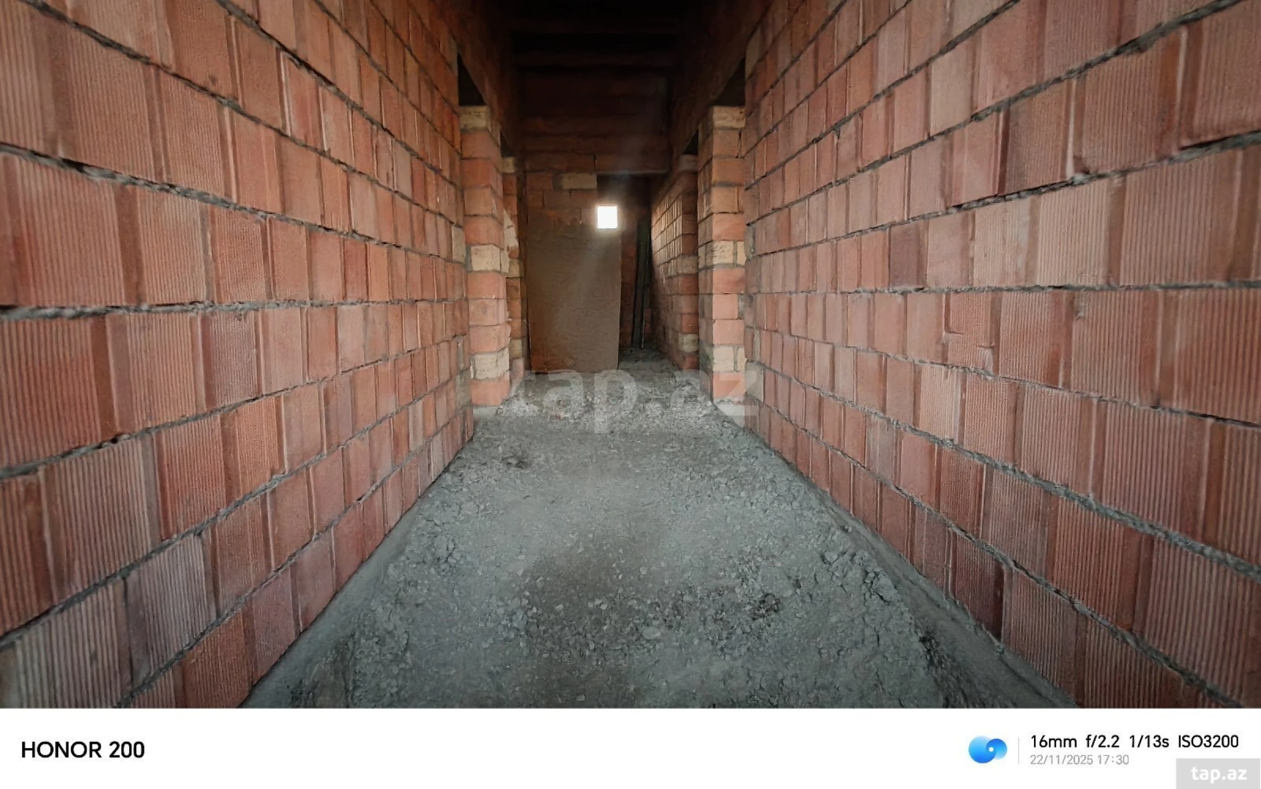 Satılır 4 otaqlı həyət evi