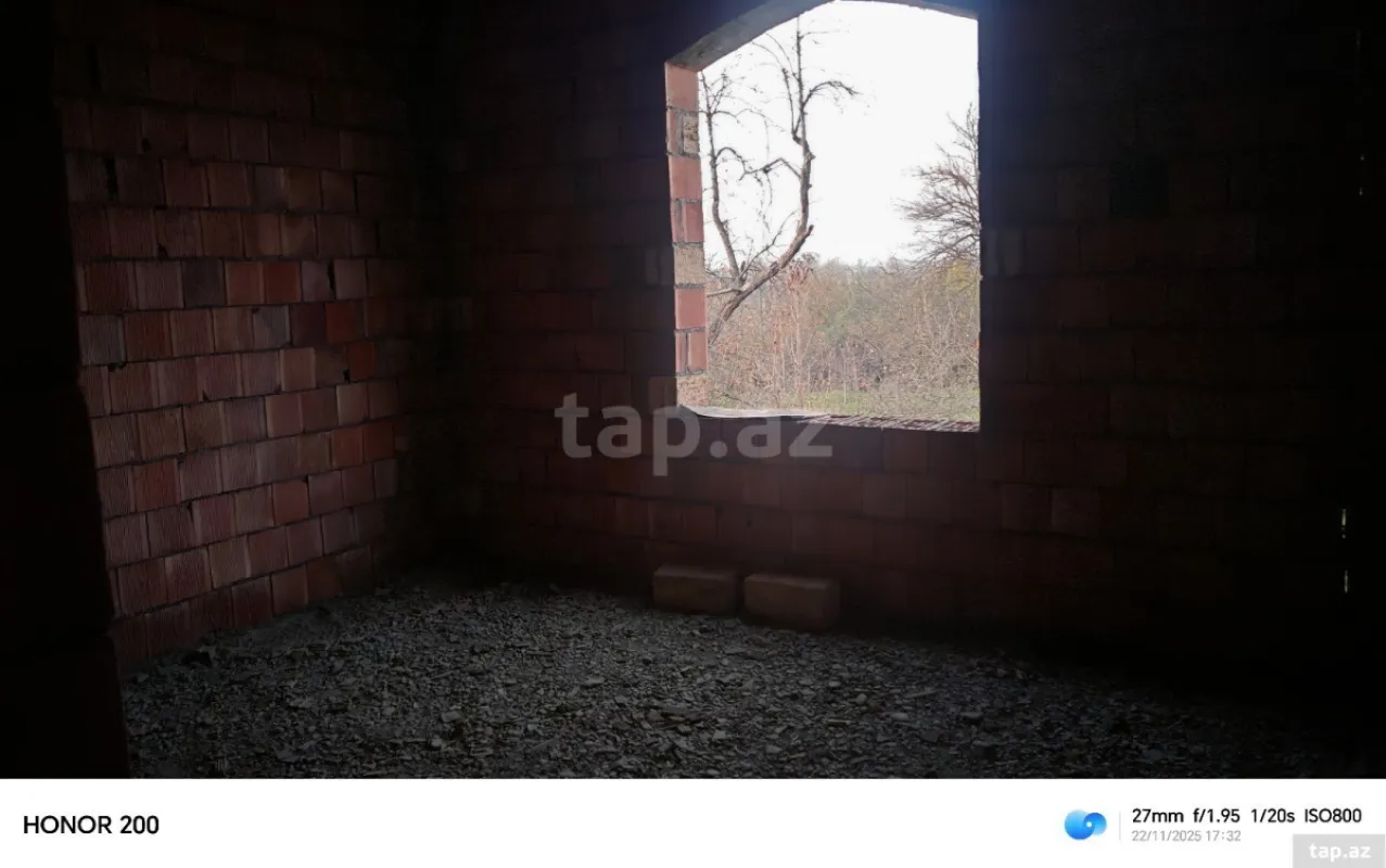 Satılır 4 otaqlı həyət evi