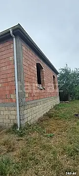 Satılır 4 otaqlı həyət evi