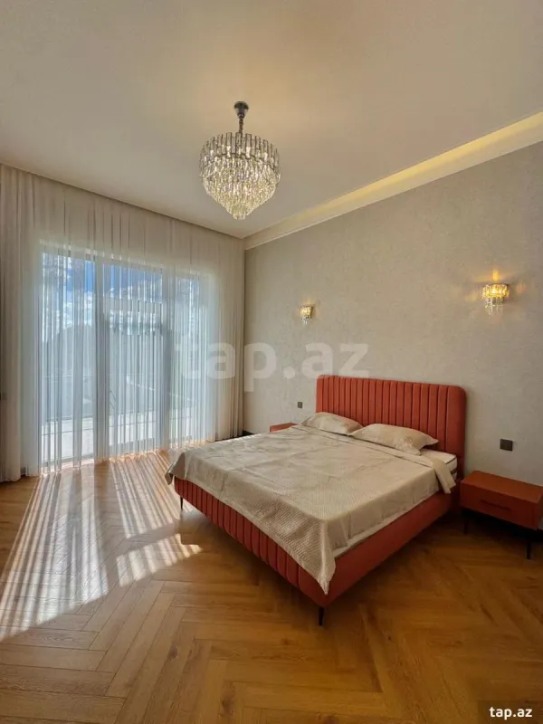 Satılır 6 otaqlı həyət evi