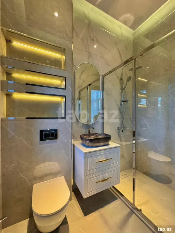 Satılır 6 otaqlı həyət evi