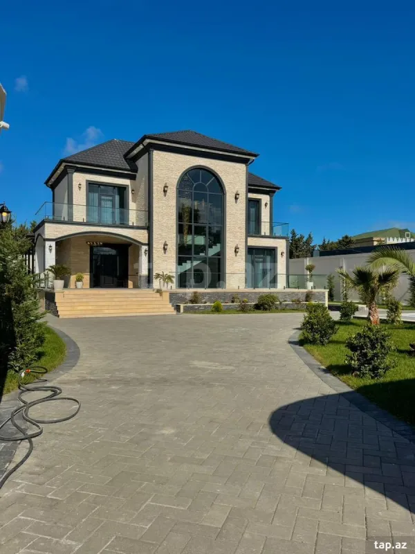 Satılır 6 otaqlı həyət evi