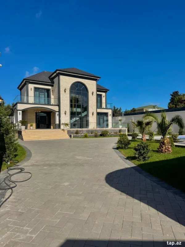 Satılır 6 otaqlı həyət evi