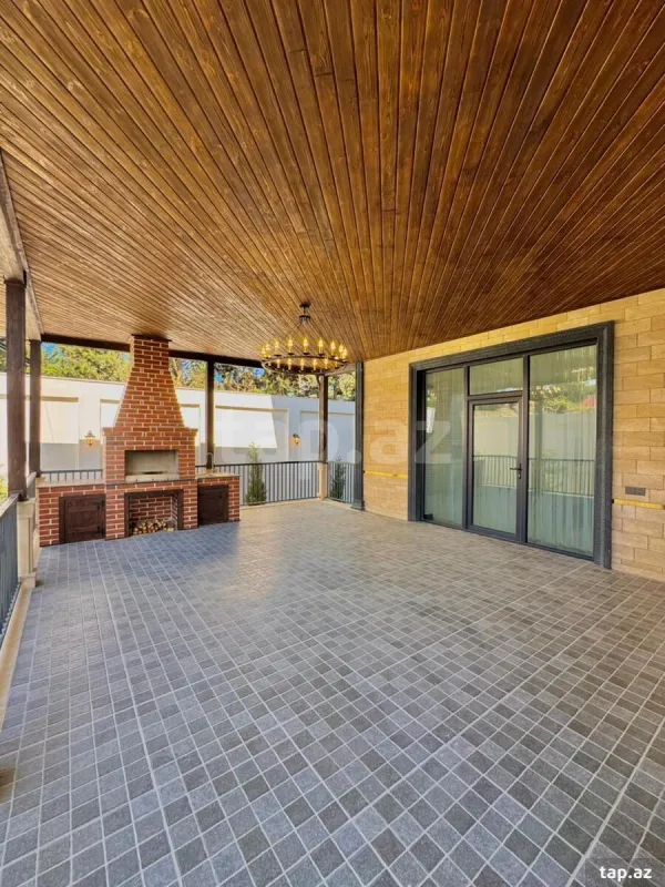 Satılır 6 otaqlı həyət evi