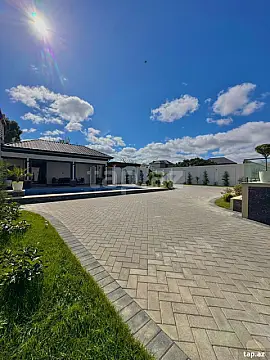 Satılır 6 otaqlı həyət evi