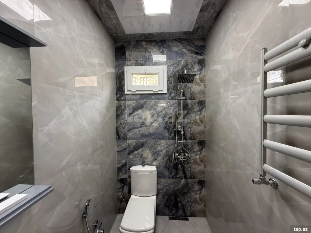 Satılır 5 otaqlı həyət evi