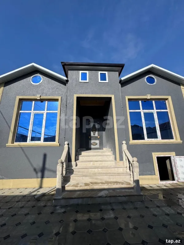 Satılır 4 otaqlı həyət evi