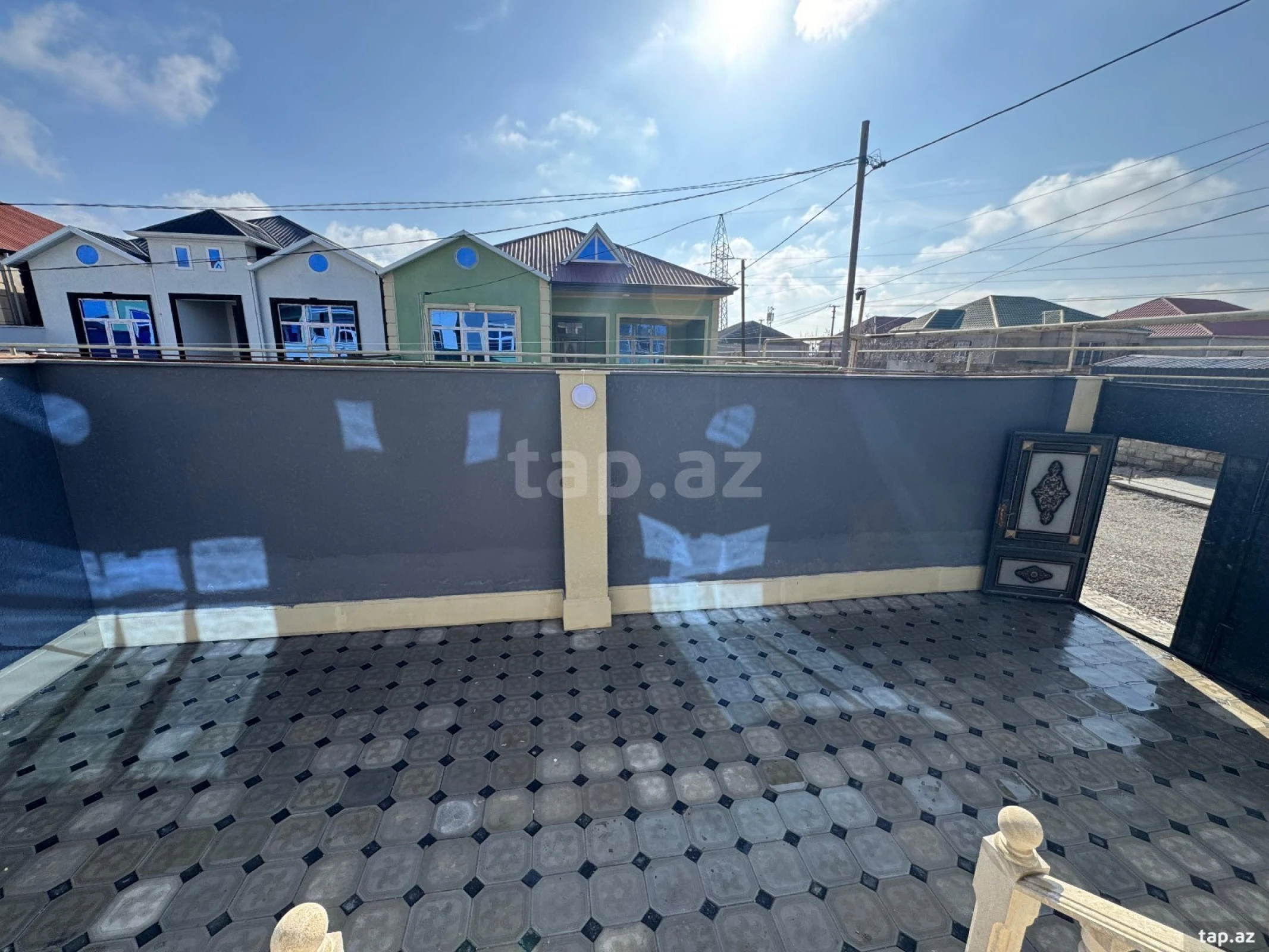 Satılır 4 otaqlı həyət evi