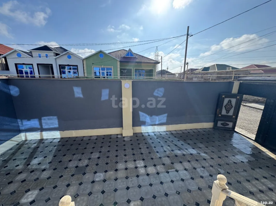 Satılır 4 otaqlı həyət evi