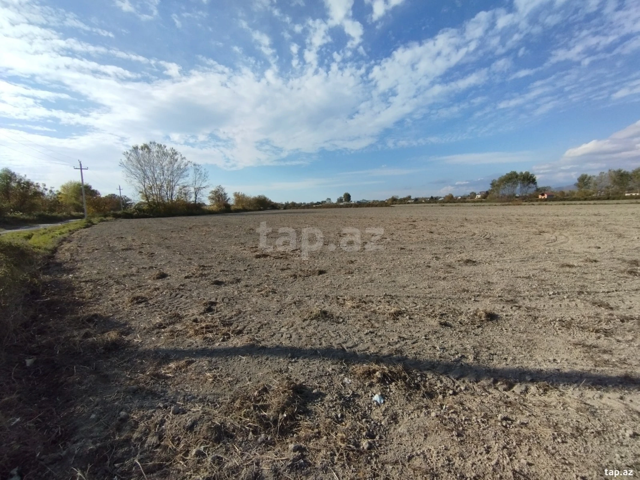 Satılır torpaq sahəsi