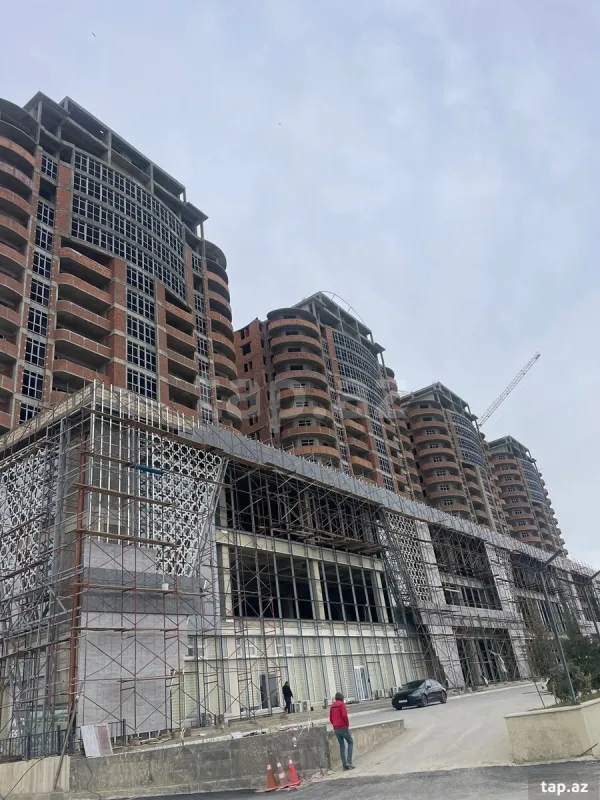 Satılır 2 otaqlı yeni tikili 78 m²