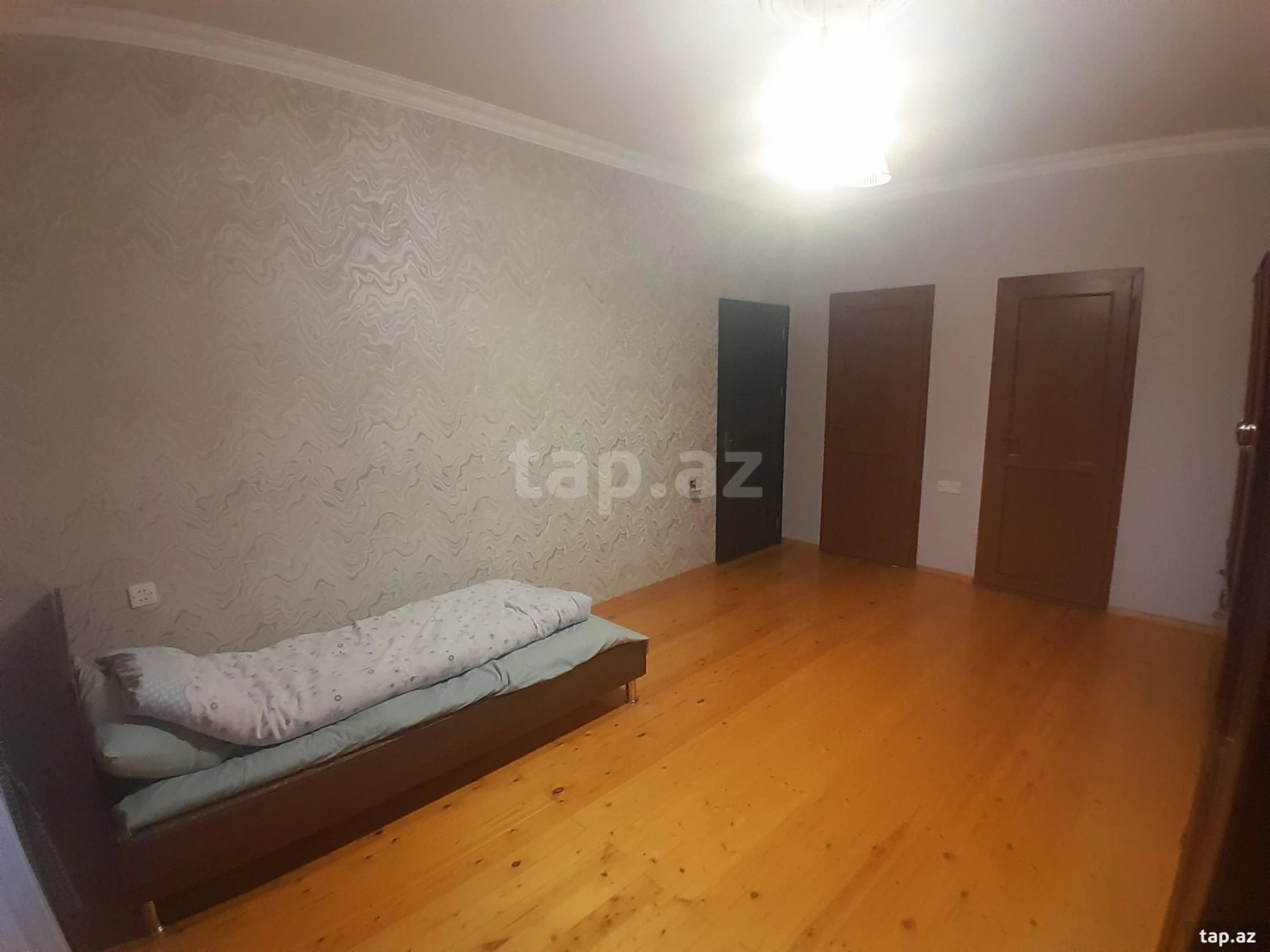 Satılır 4 otaqlı həyət evi