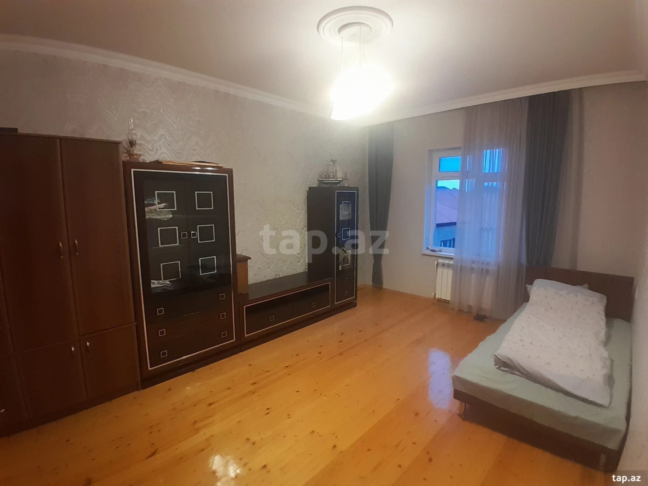 Satılır 4 otaqlı həyət evi