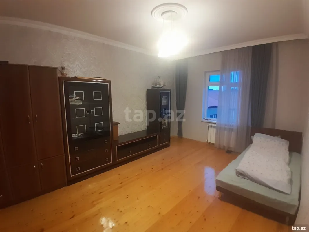 Satılır 4 otaqlı həyət evi