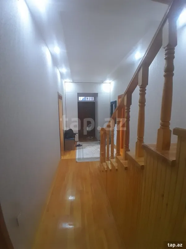 Satılır 4 otaqlı həyət evi
