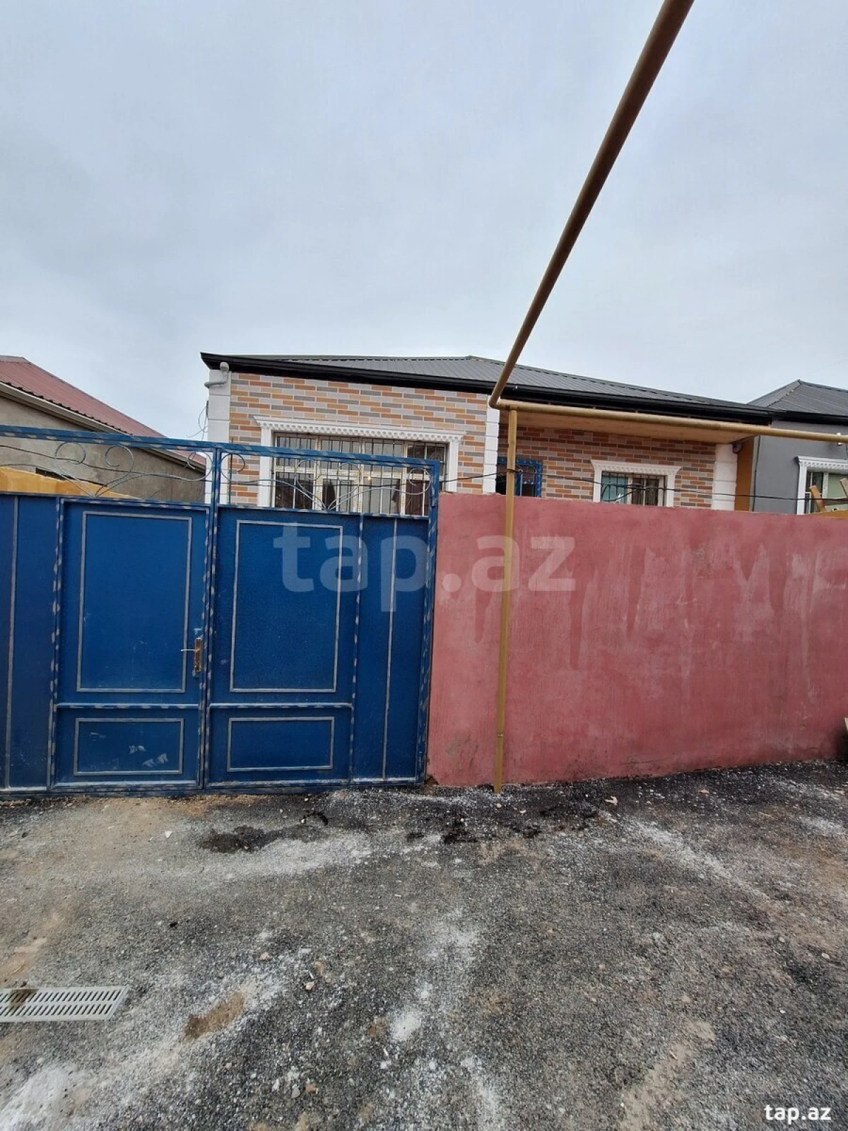 Satılır 3 otaqlı həyət evi