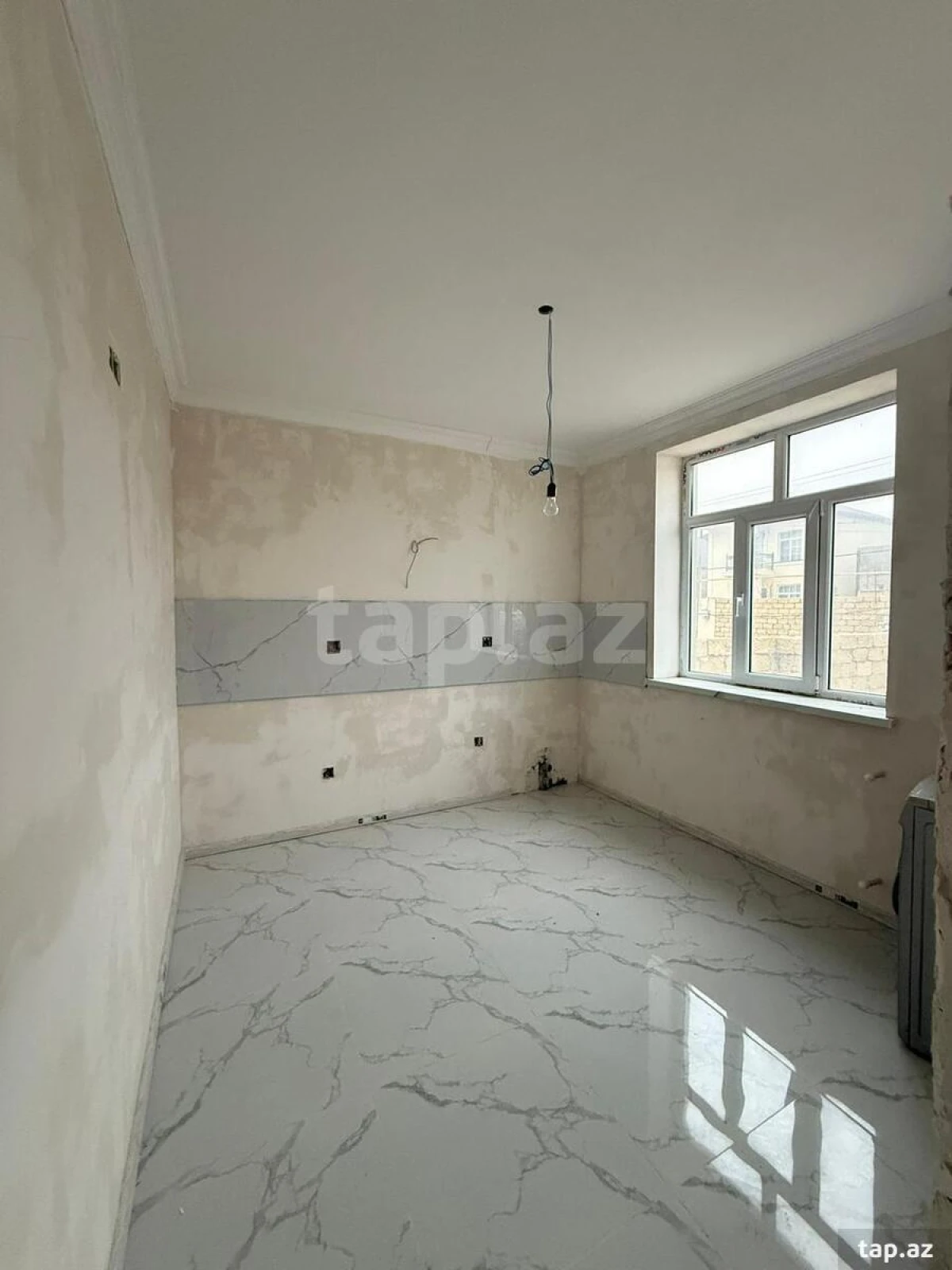 Satılır 4 otaqlı həyət evi